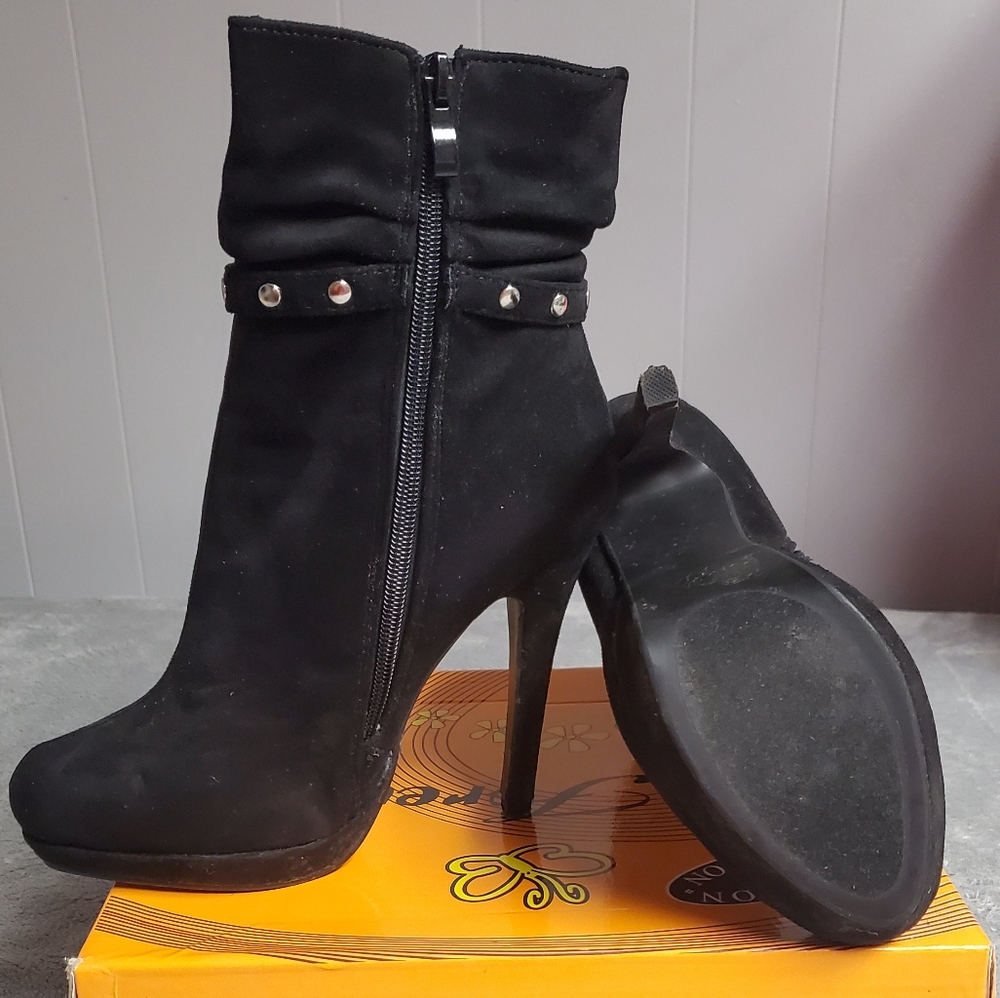 Botines - Picture 2 of 3